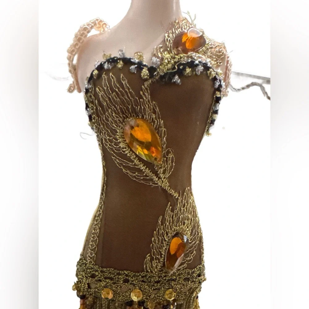 Mannequin Jewelry Holder Gold/Olive  Color Gown NEW 0157
